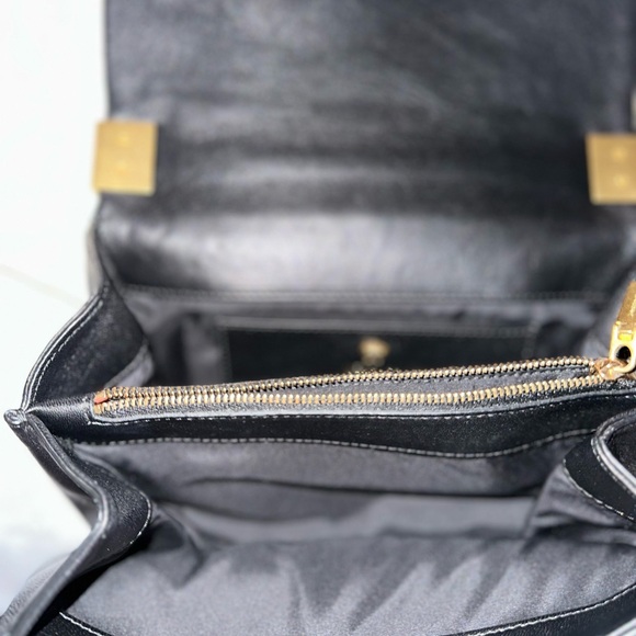 Versace Black and Gold Women's Bag - Picture 5 of 7
